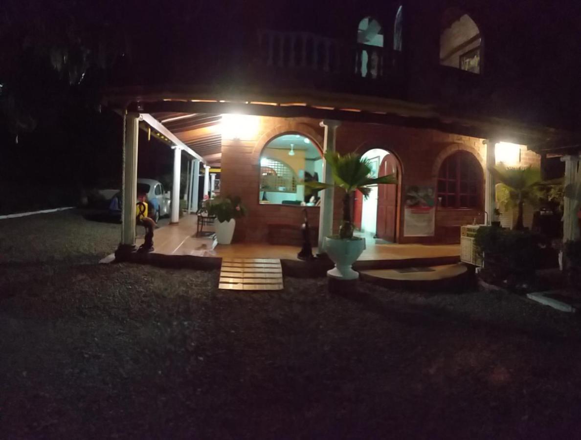 Hotel Boutique Los Gentiles Santa Fe de Antioquia Exteriér fotografie